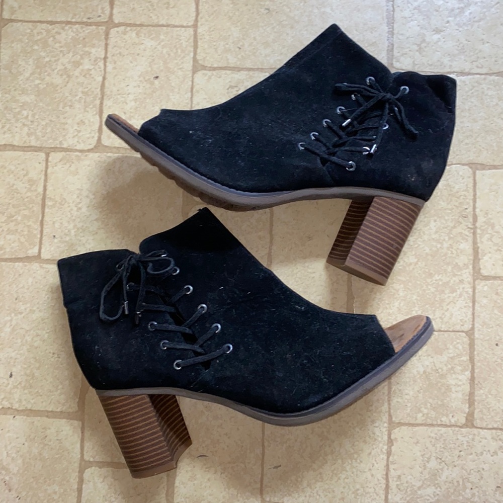 Black chunky heel booties